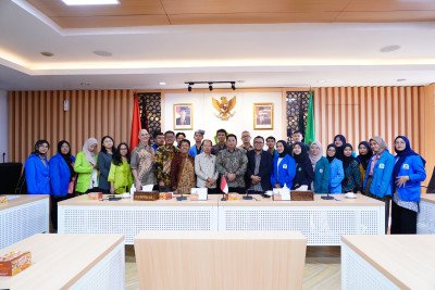 Post Photo