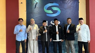 Post Photo