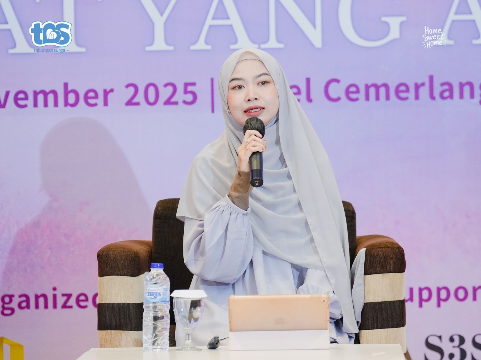 Umroh Akhwat 9 Hari Bersama Teh Ghinan Rhinda, Program Pemulihan Hati di Tanah Suci